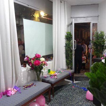 Hostal Lavapies Madrid Dış mekan fotoğraf