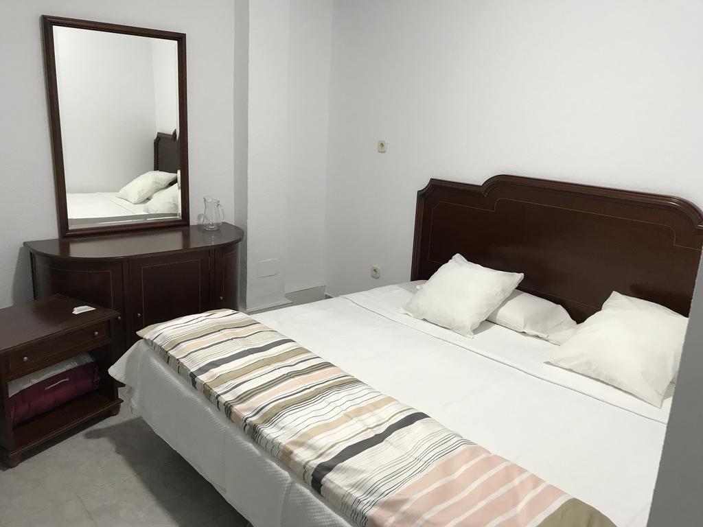 Hostal Lavapies Madrid Dış mekan fotoğraf