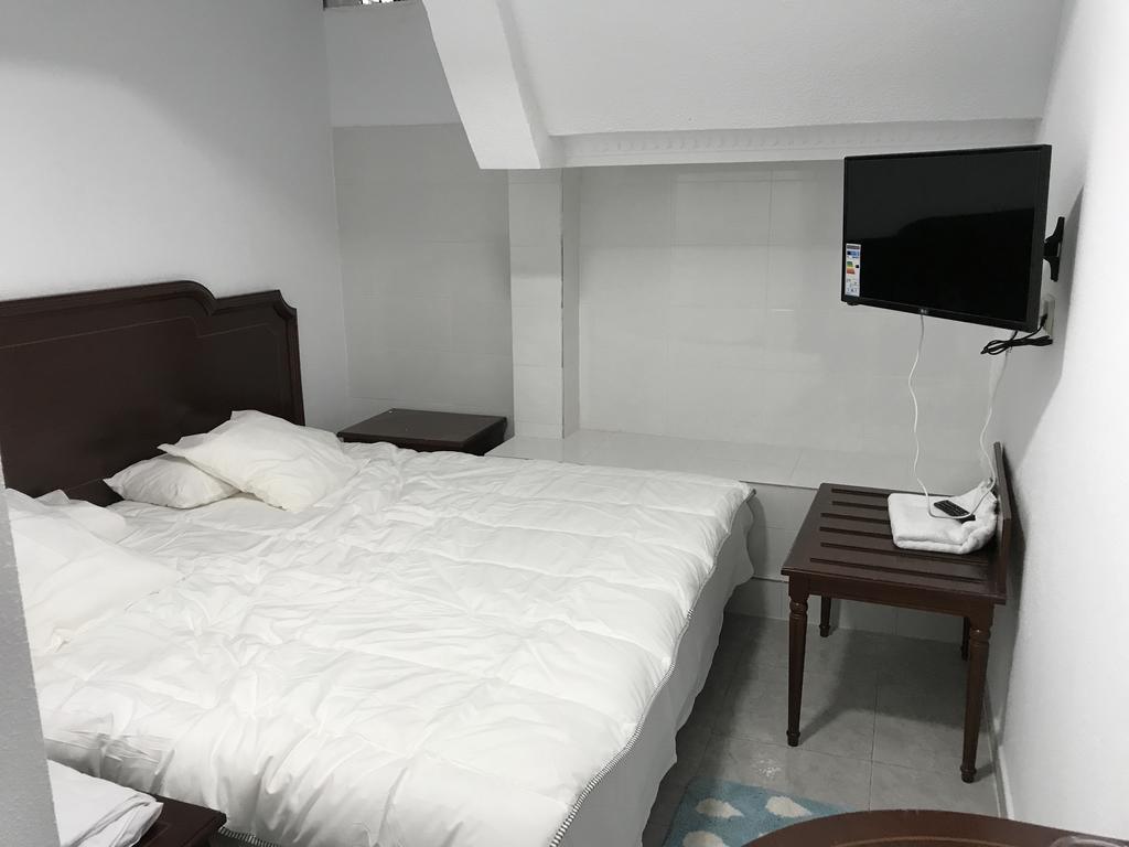 Hostal Lavapies Madrid Dış mekan fotoğraf