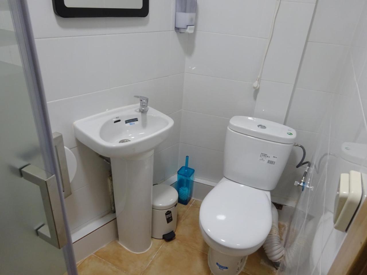 Hostal Lavapies Madrid Dış mekan fotoğraf