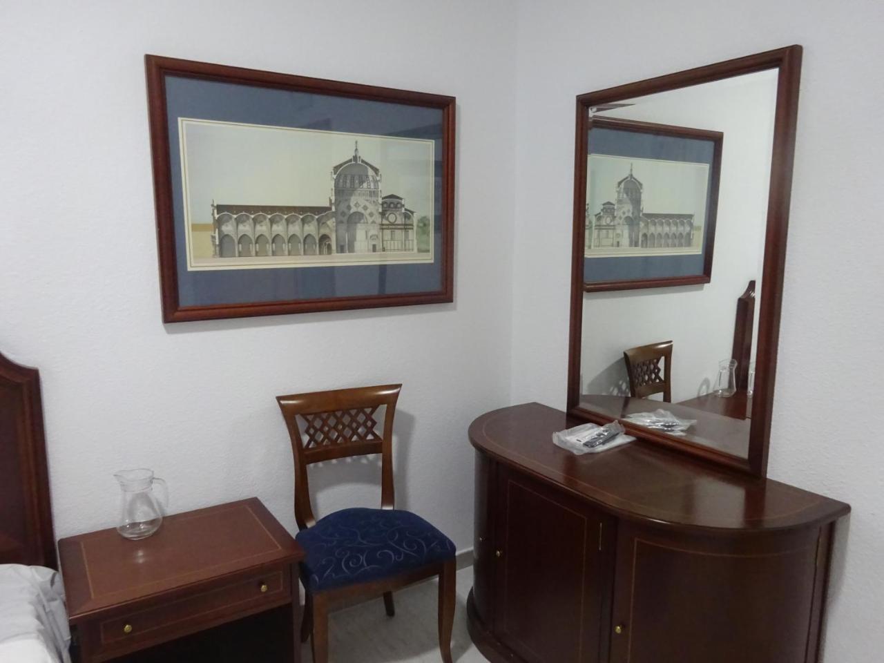 Hostal Lavapies Madrid Dış mekan fotoğraf