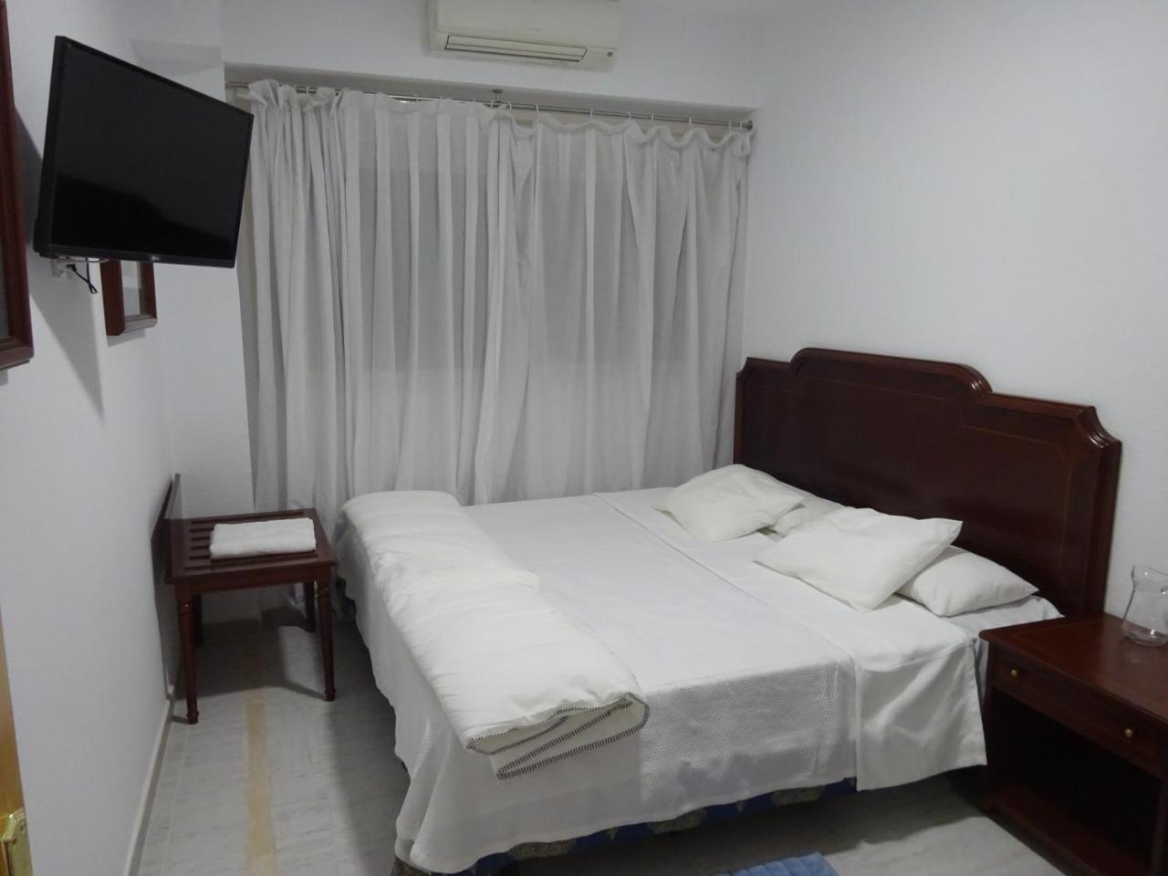 Hostal Lavapies Madrid Dış mekan fotoğraf